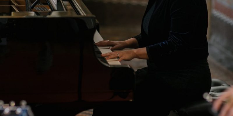 Piano (Main)